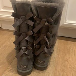 Ugg boots - women’s grey Ugg’s